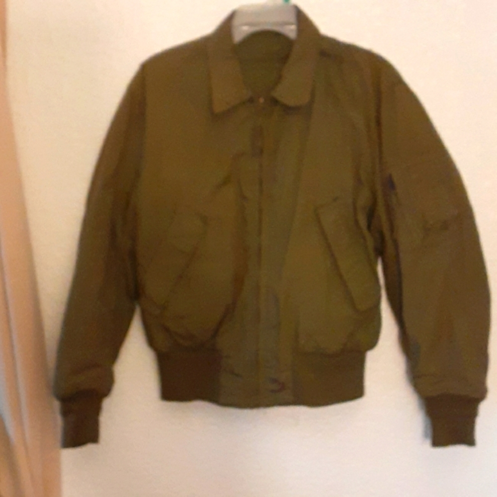 Military Tanker jacket med/reg fits like a large